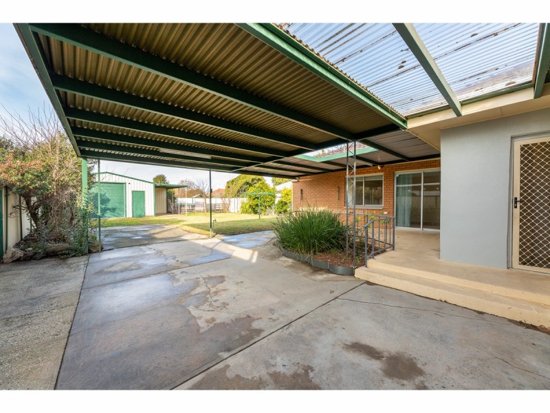 1040 Sylvania Avenue, North Albury NSW 2640