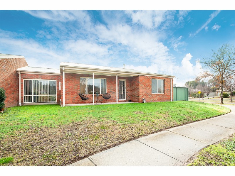 11 Oakmont Circuit, Wodonga VIC 3690