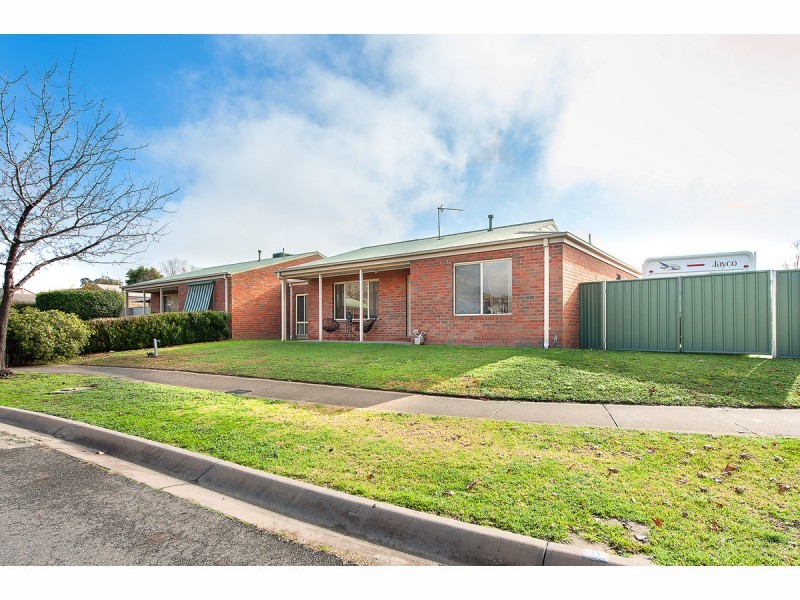 11 Oakmont Circuit, Wodonga VIC 3690