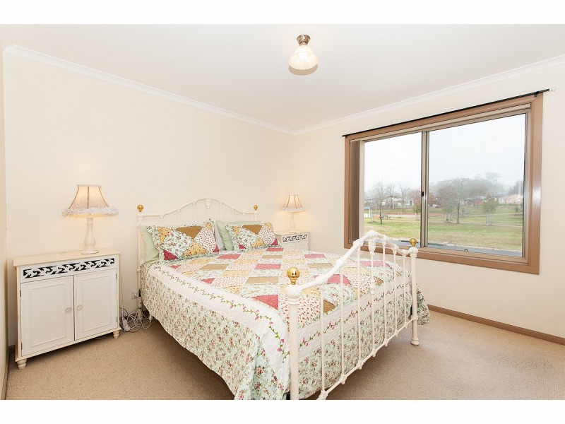 11 Oakmont Circuit, Wodonga VIC 3690