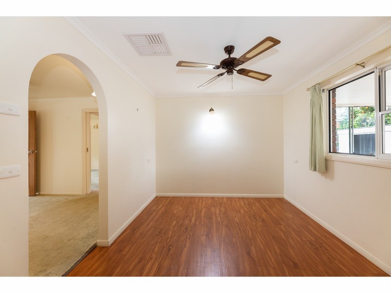 18 Benn Crescent, West Albury NSW 2640