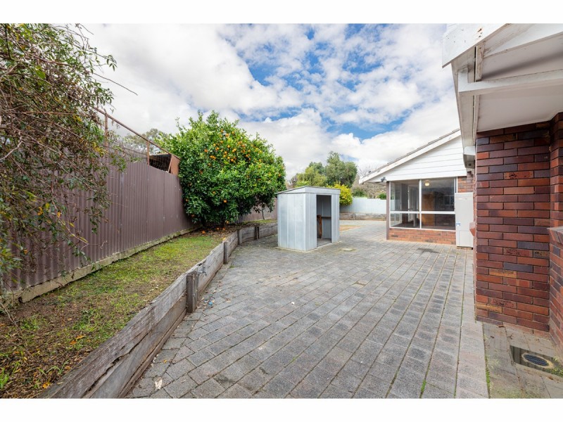 18 Benn Crescent, West Albury NSW 2640