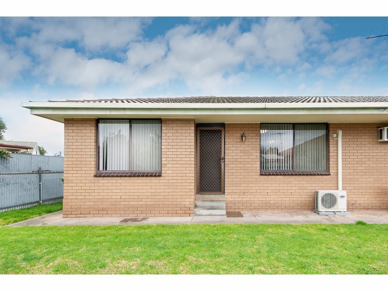4/535 Schaefer Street, Lavington NSW 2641