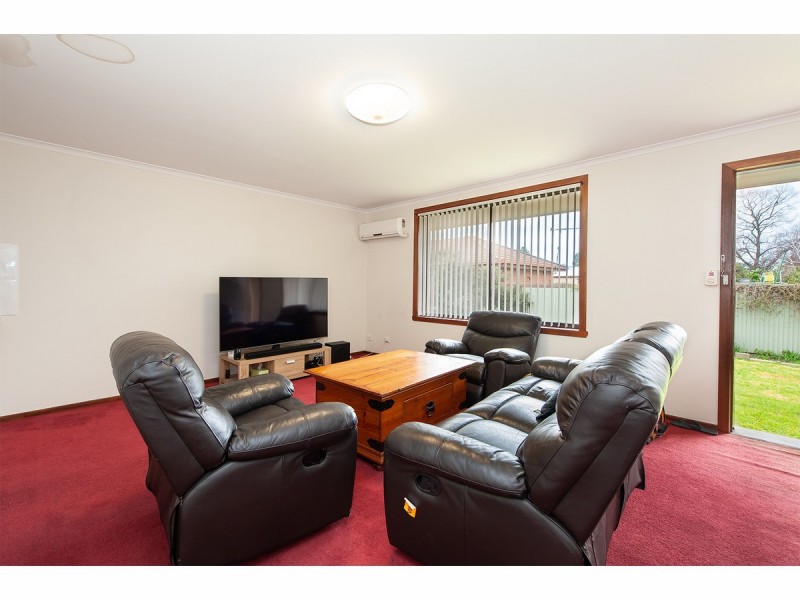 4/535 Schaefer Street, Lavington NSW 2641