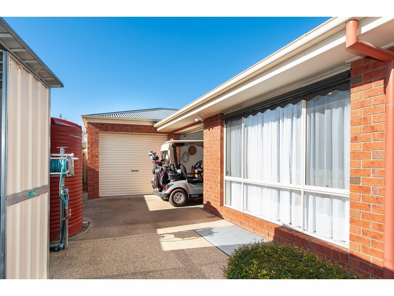 4 Cremin Court, Thurgoona NSW 2640