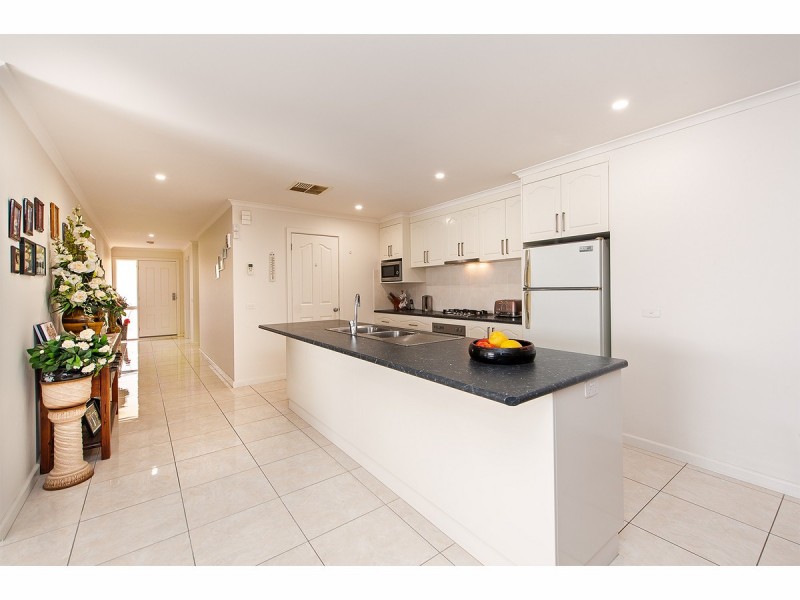 4 Cremin Court, Thurgoona NSW 2640