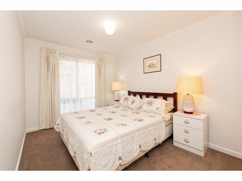 4 Cremin Court, Thurgoona NSW 2640