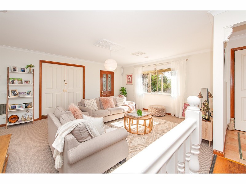 28 Hamilton Valley Court, Lavington NSW 2641