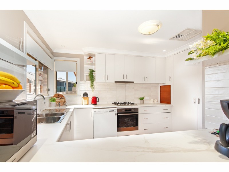 28 Hamilton Valley Court, Lavington NSW 2641