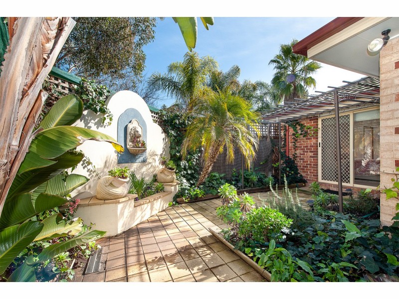 28 Hamilton Valley Court, Lavington NSW 2641