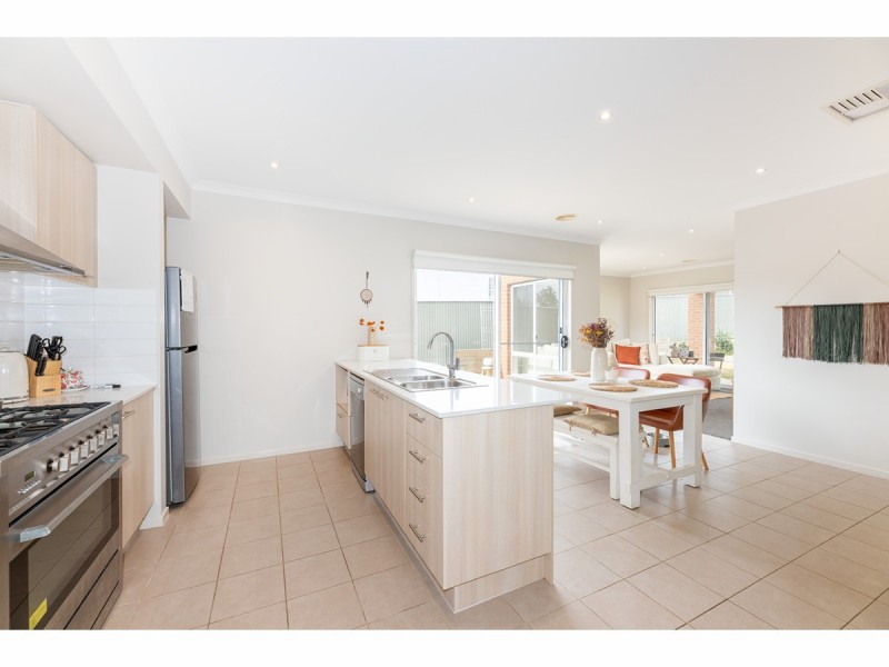 753 Centaur Road, Lavington NSW 2641