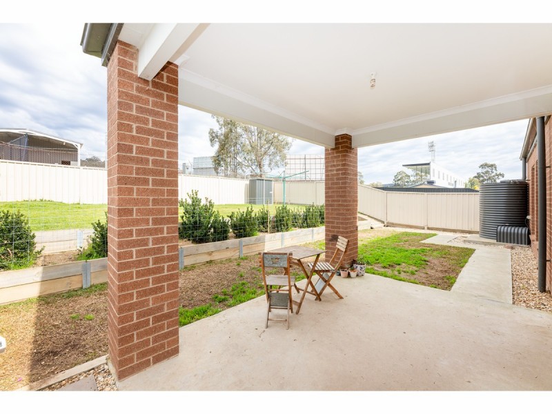 753 Centaur Road, Lavington NSW 2641