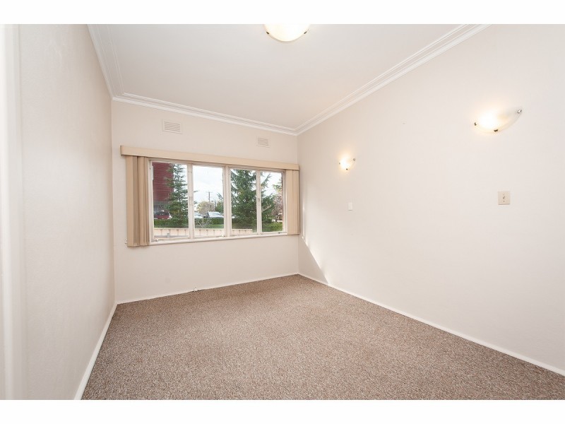 582 Poole Street, Albury NSW 2640