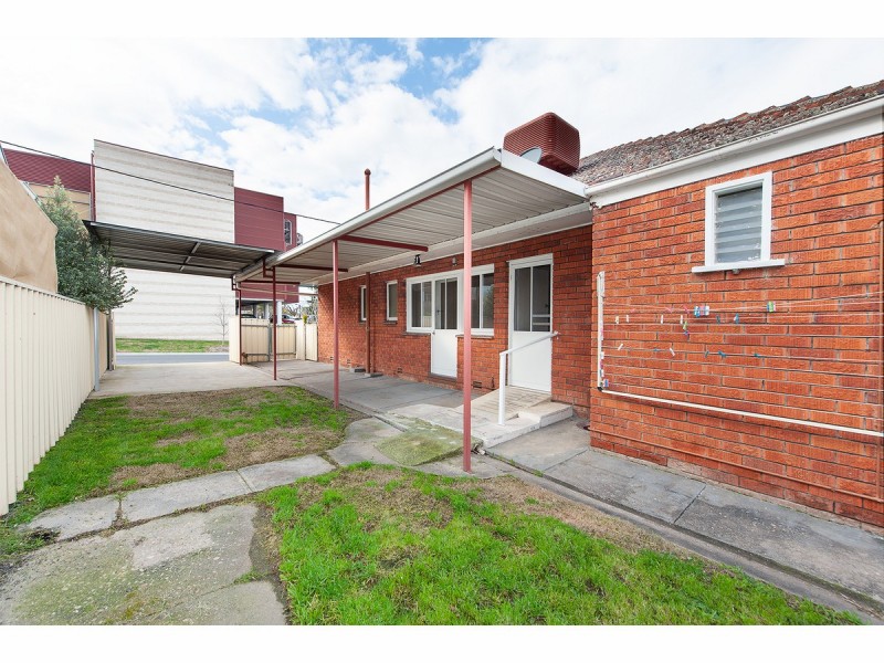 582 Poole Street, Albury NSW 2640
