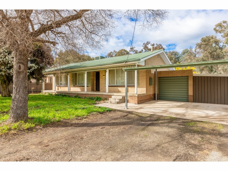 604 Krautz Street, Lavington NSW 2641