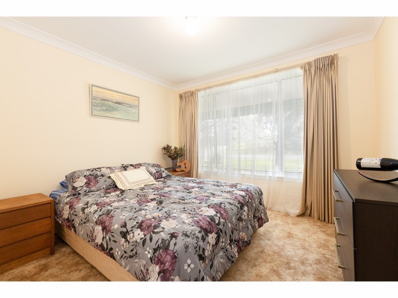 604 Krautz Street, Lavington NSW 2641