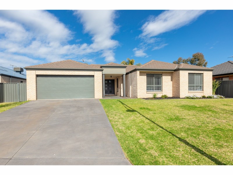 9 Wills Court, Thurgoona NSW 2640