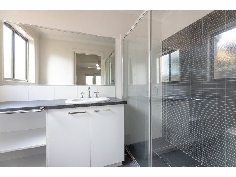 9 Wills Court, Thurgoona NSW 2640