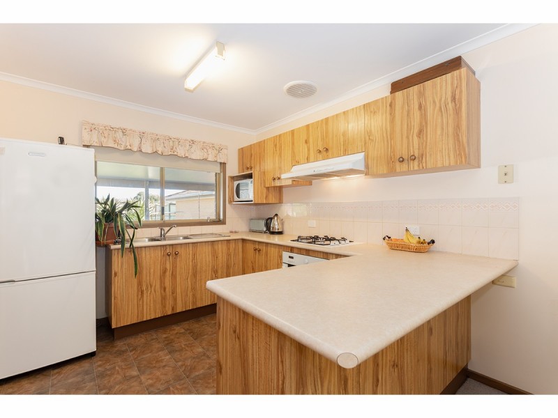 2/52 McMaster Avenue, Lavington NSW 2641