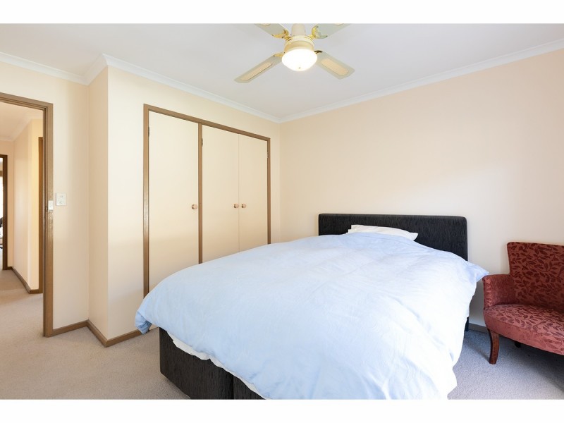 2/52 McMaster Avenue, Lavington NSW 2641