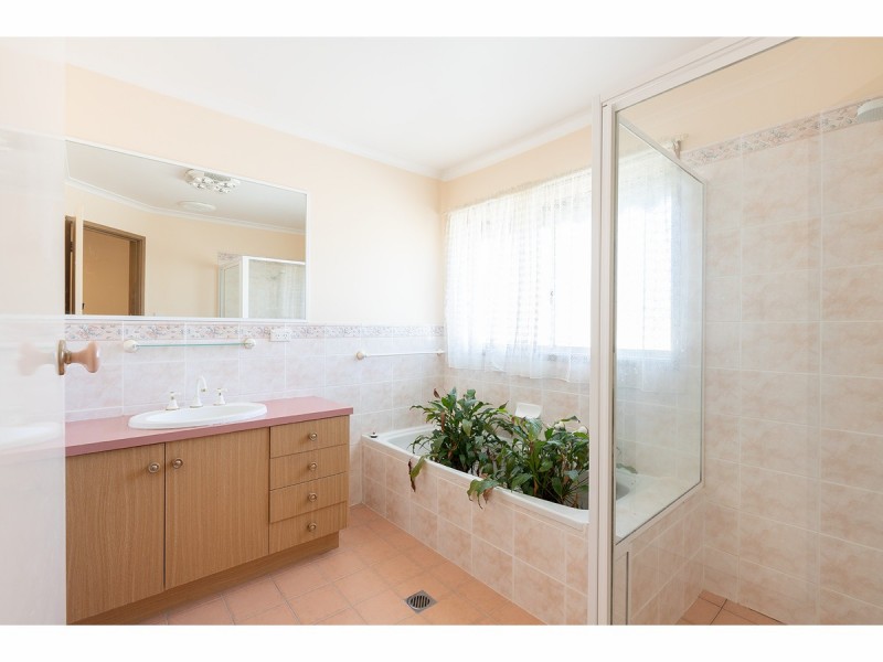 2/52 McMaster Avenue, Lavington NSW 2641