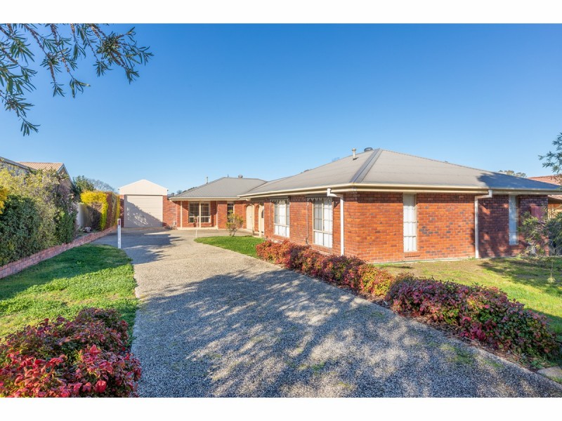 2/52 McMaster Avenue, Lavington NSW 2641