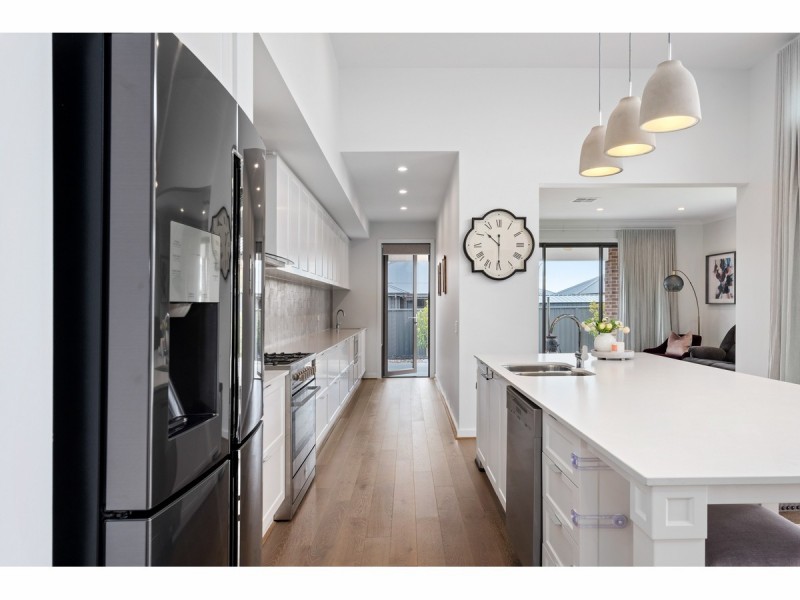 21 Yarrabee Drive, Wirlinga NSW 2640