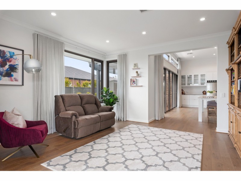 21 Yarrabee Drive, Wirlinga NSW 2640