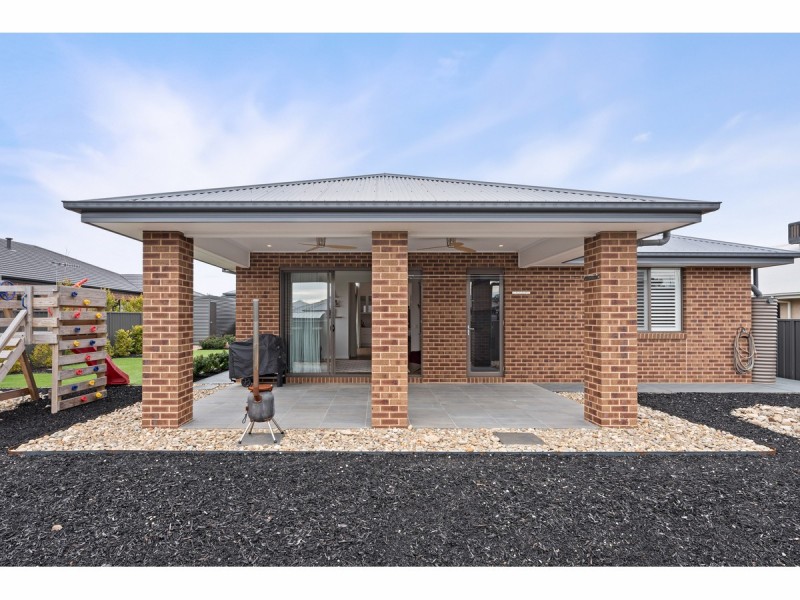 21 Yarrabee Drive, Wirlinga NSW 2640