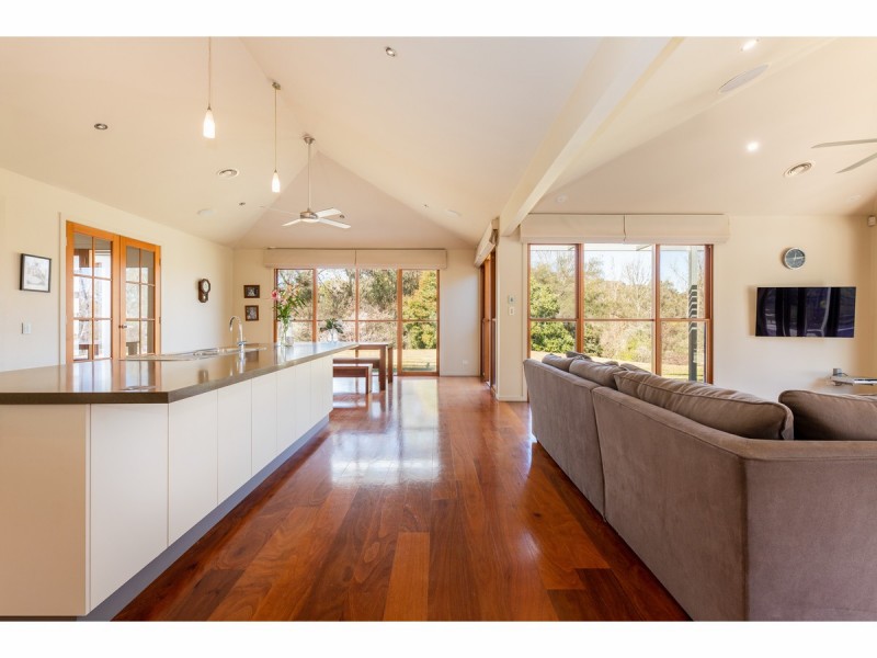 301 Splitters Creek Road, Splitters Creek NSW 2640