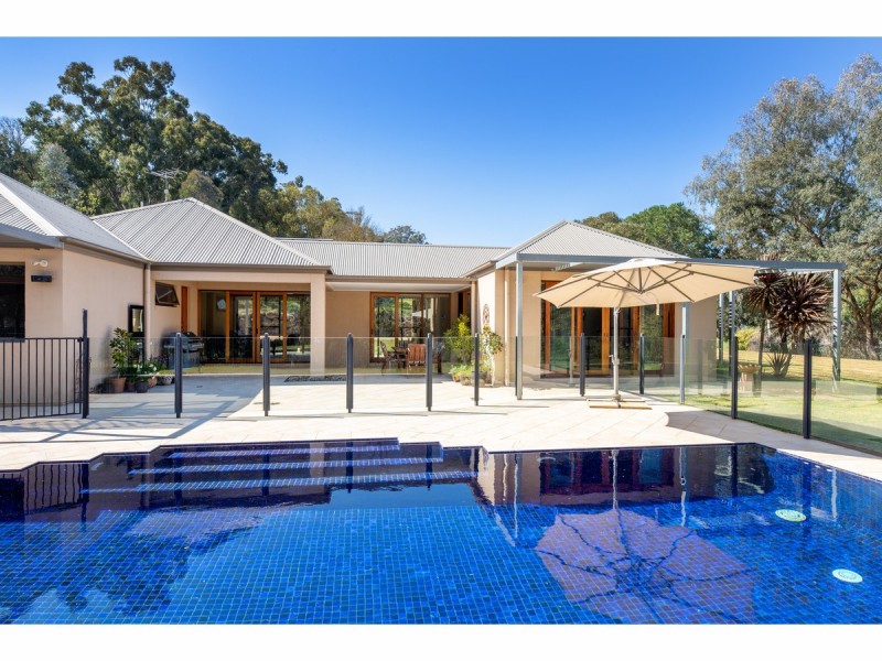 301 Splitters Creek Road, Splitters Creek NSW 2640