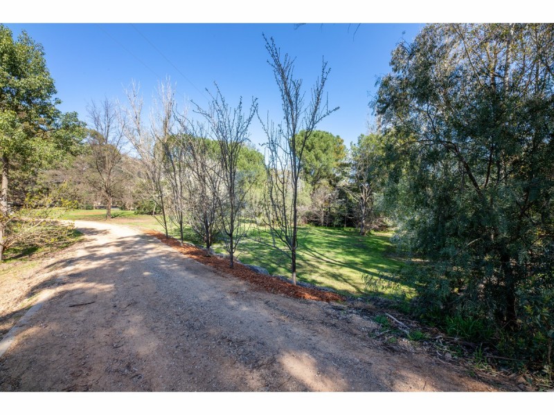 301 Splitters Creek Road, Splitters Creek NSW 2640