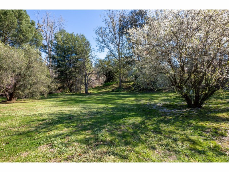 301 Splitters Creek Road, Splitters Creek NSW 2640