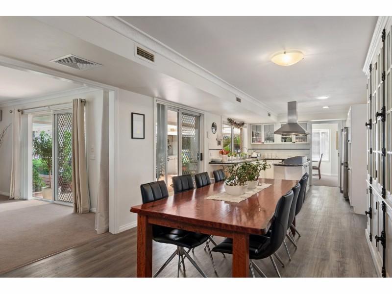 1 The Copse, Thurgoona NSW 2640