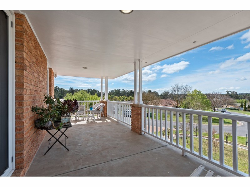 1 The Copse, Thurgoona NSW 2640