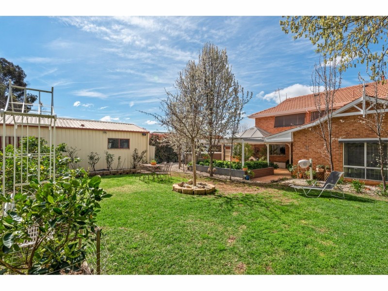 1 The Copse, Thurgoona NSW 2640