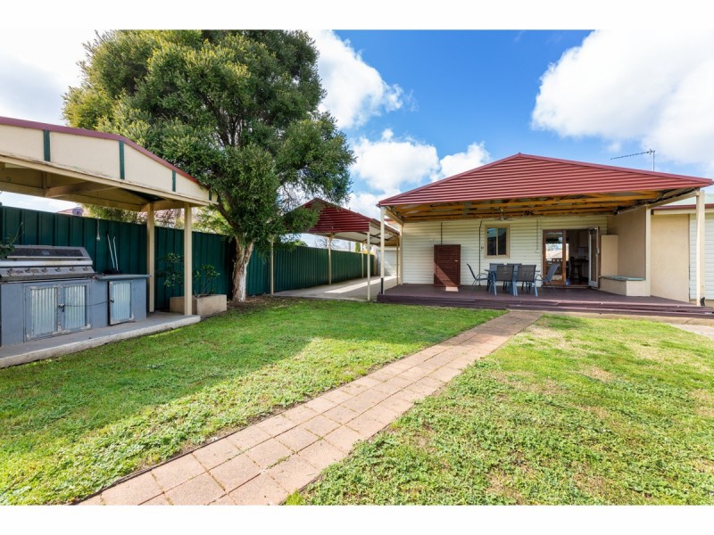 705 East Street, East Albury NSW 2640