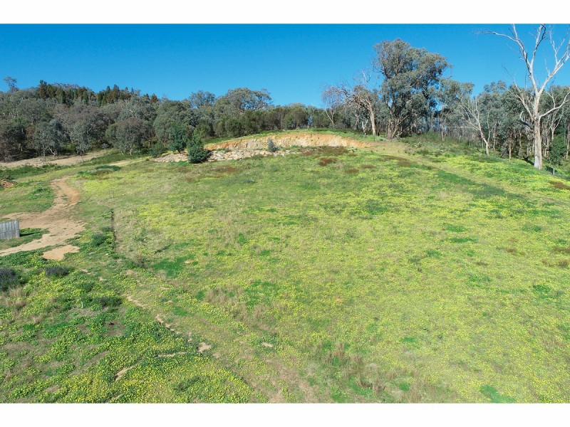 72 Baltimore Avenue, Hamilton Valley NSW 2641