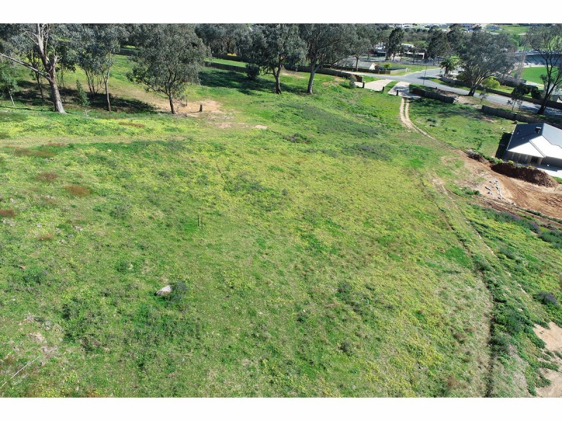 72 Baltimore Avenue, Hamilton Valley NSW 2641