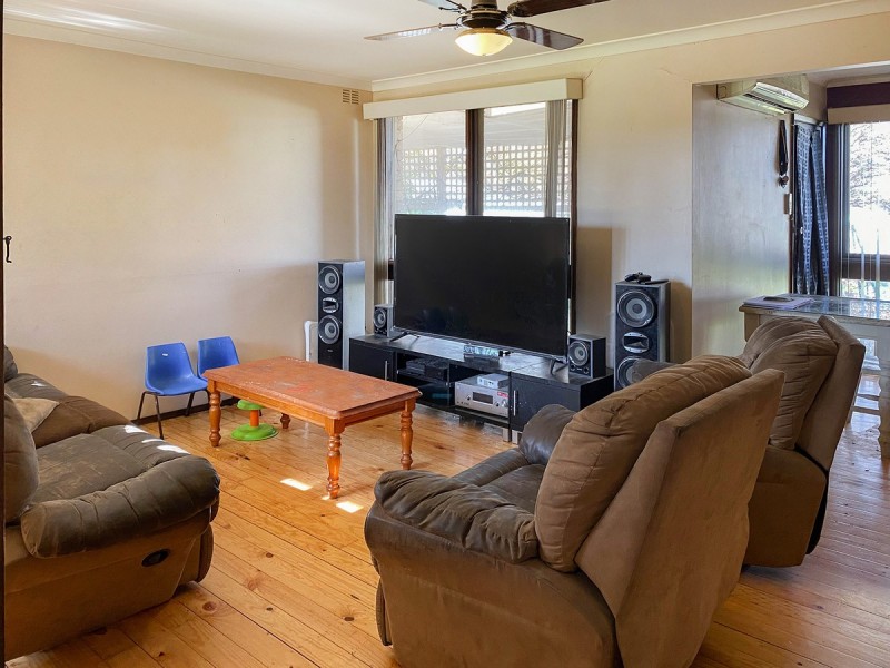 331 Haines Court, Lavington NSW 2641