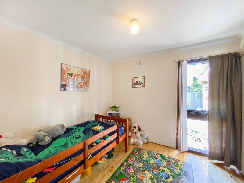 331 Haines Court, Lavington NSW 2641