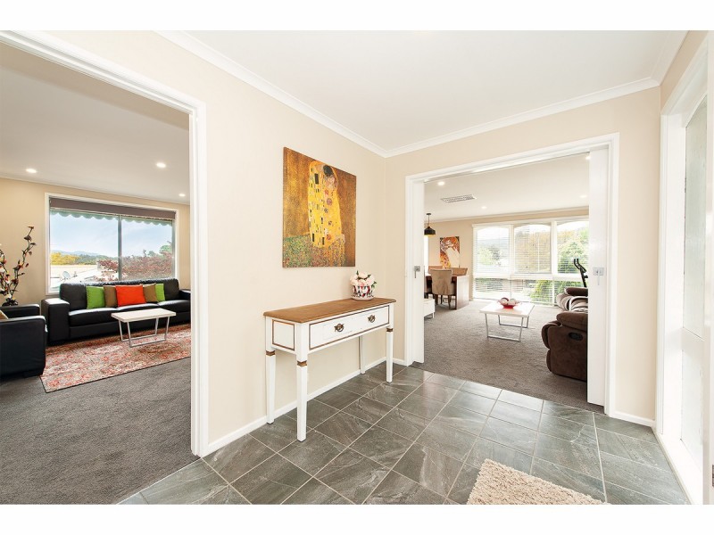 47 Western View Drive, West Albury NSW 2640