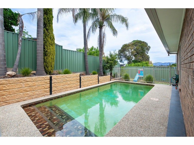 47 Western View Drive, West Albury NSW 2640