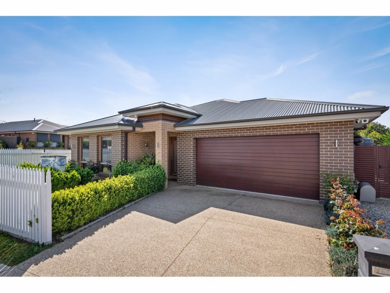 28 Wellington Drive, Thurgoona NSW 2640