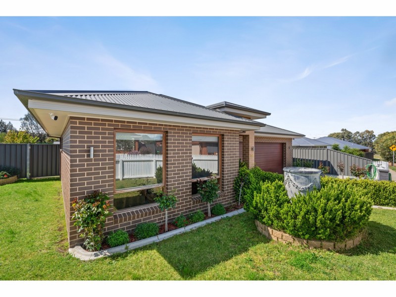 28 Wellington Drive, Thurgoona NSW 2640