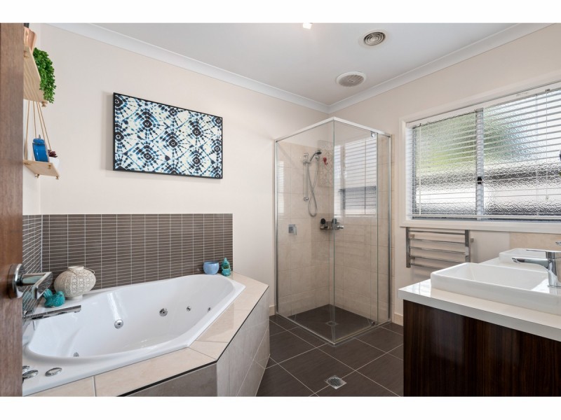 28 Wellington Drive, Thurgoona NSW 2640