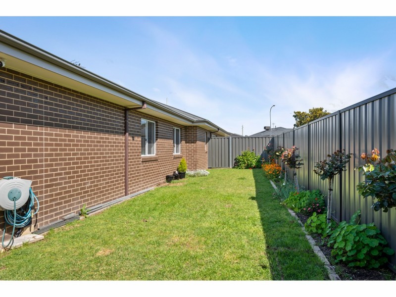 28 Wellington Drive, Thurgoona NSW 2640