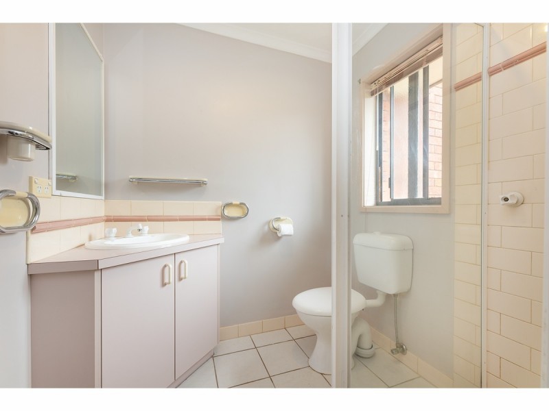 92 Hammer Street, Howlong NSW 2643