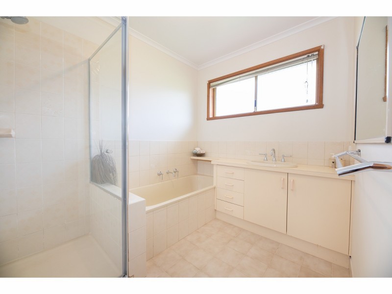 1/23 Bruce Street, West Wodonga VIC 3690