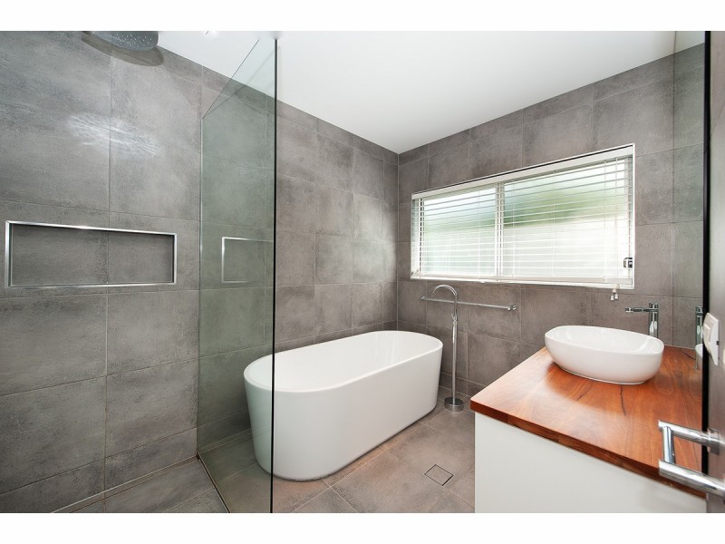 4 Cottlesloe Court, West Wodonga VIC 3690